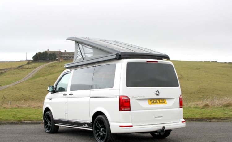 Jessie – 4-persoons Volkswagen Transport Campervan uit 2018