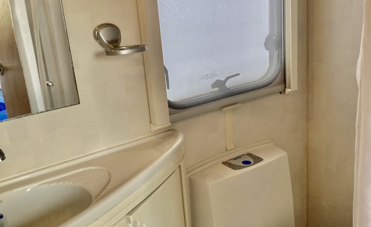 Maisie – Lovely motorhome with everything you need.