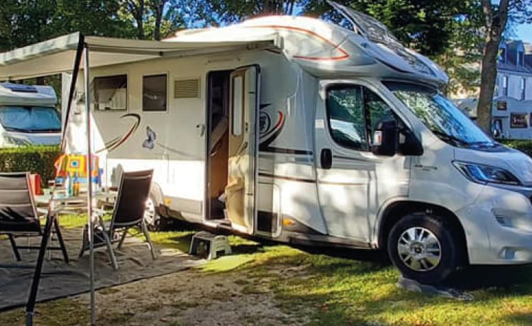 Callie Camper – 4p Elnagh T-Loft 581 Fiat Ducato 2.5 (2018)