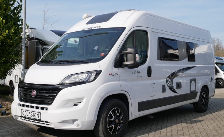 Chausson 5, buscamper 6 meter met Stapelbed