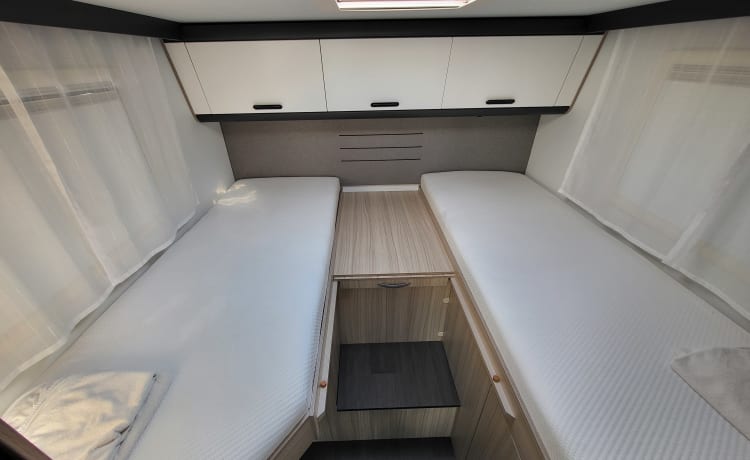 Sun Living S70sl – New and chic camper with single beds of 2.10, fully equipped