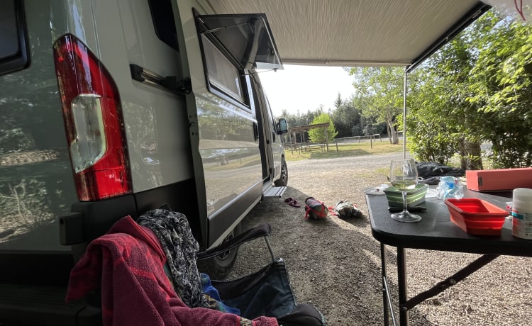 Dr Livingstone – New possl summit, bus camper of the year with skyroof