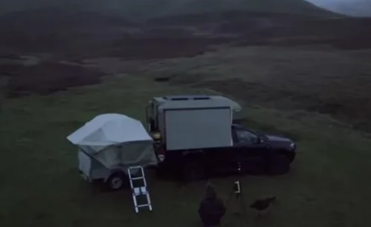 A very cool, tardis of a campertruck: Kendal