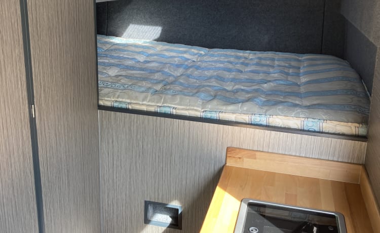 Pip Squeak – 2/3 naissance citroen Relay, Auvent, WC douche