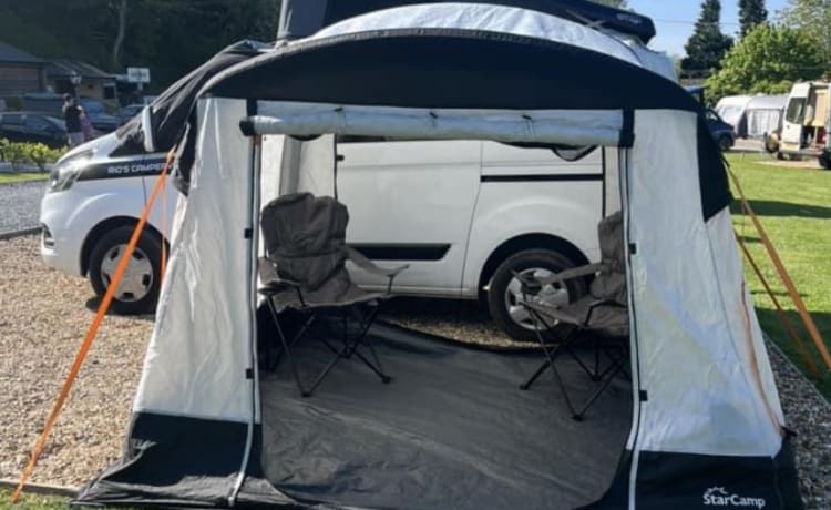 Ford Custom - Rio’s campervan hire 