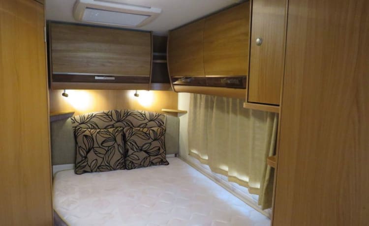 Wilma – Go OUT OUT in Wilma, 2 Seat belt, 4 berth Other semi-integrated from 2011