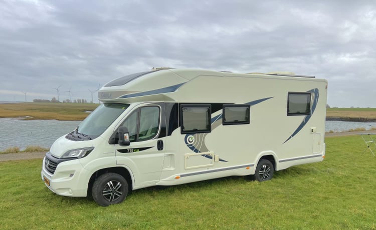 Luxury Chausson with air conditioning and air suspension emission 6