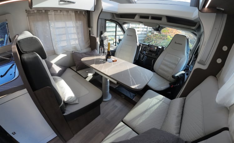 4p Mobilhome - Automatic - fully equipped - Full option