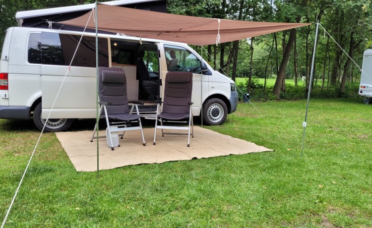 4-person Volkswagen with pop-up roof and long wheelbase for extra space