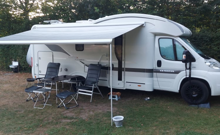 Home On Wheels – SUPERLUXE ADRIA MATRIX M 680 SL 5p.