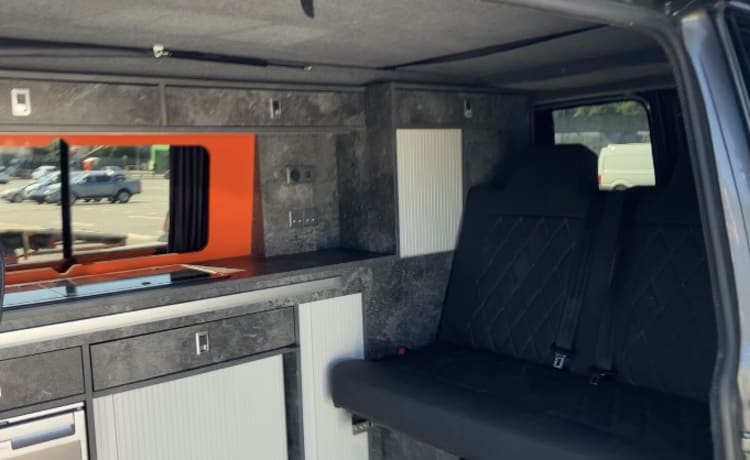 Vera – Fully equipped VW campervan 