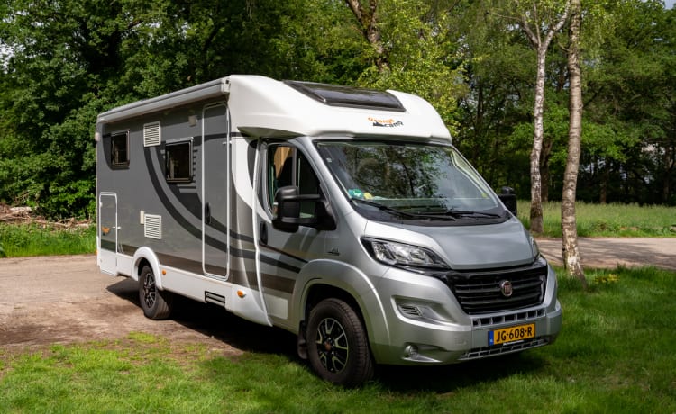 Papegaaiduiker – Fijn, licht en ruim. Camper met 2 lengtebedden - 2p, 2016