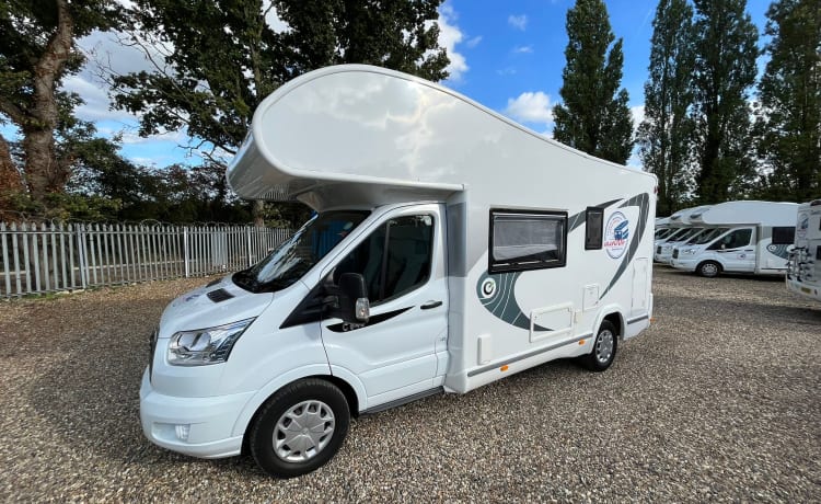 AE19BMY - Chausson Bristol met 6 slaapplaatsen