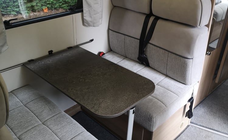 Jen – Ongerepte Elddis Autoquest 196