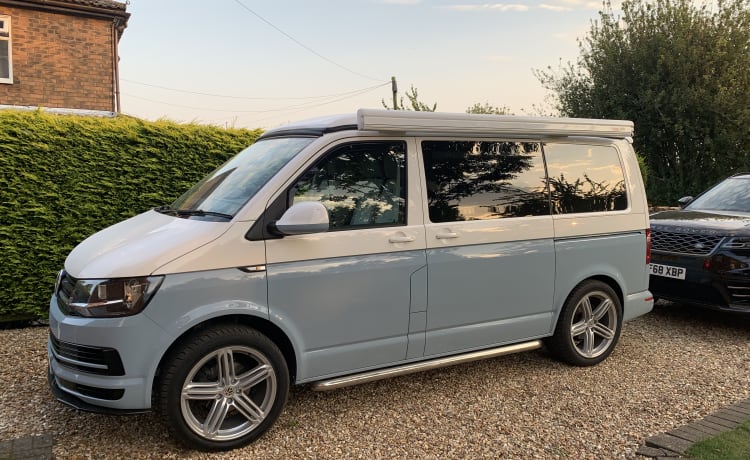 Penelope – Di lusso VW T6 4 posti letto Camper furgonato