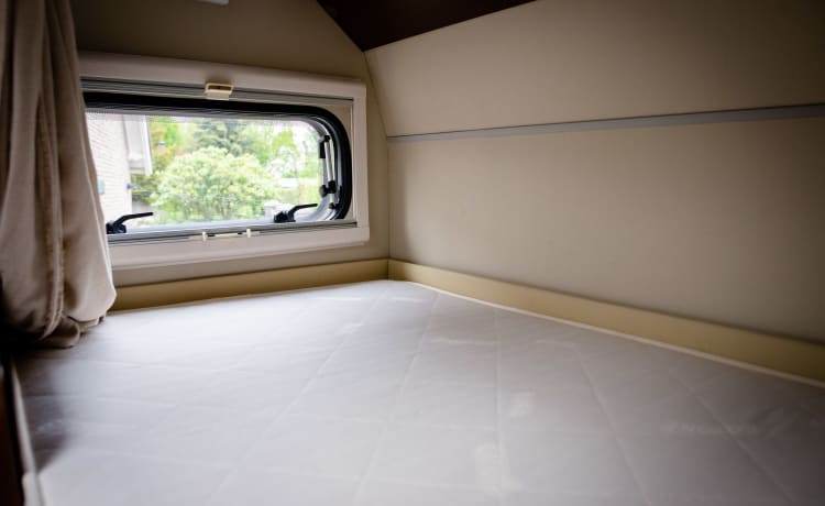 Spacious & comfortable family camper (2013)