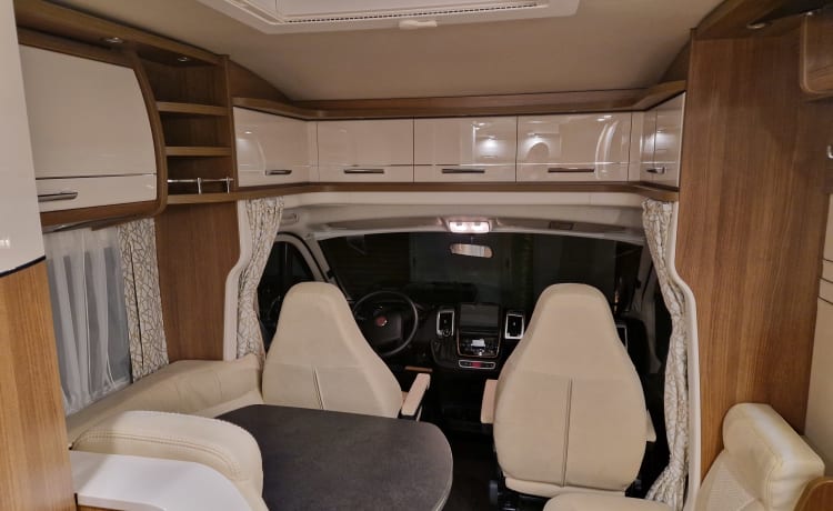 Luxury Carthago semi-integrated from 2022 - 2 pers