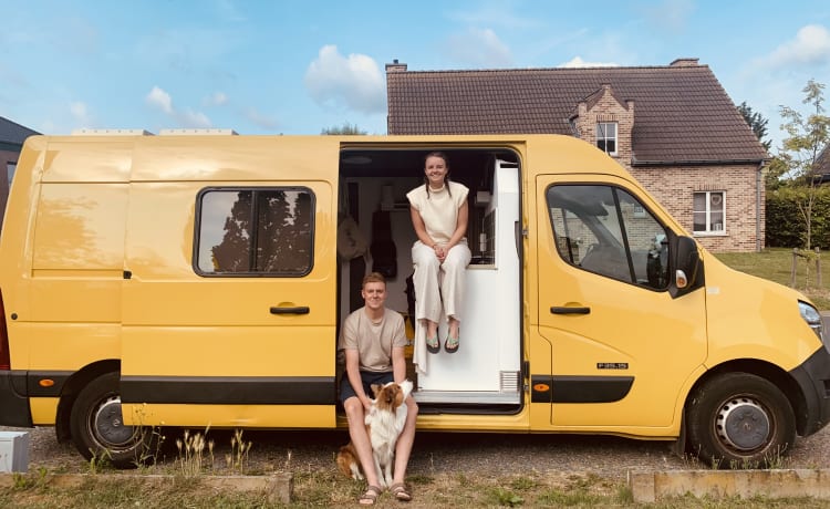 George the Yellow – Nissan NV400 - Camperbus