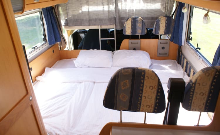 Kempurtje  – Hymer B544; Camping-car 6 personnes extra confortable et complet !