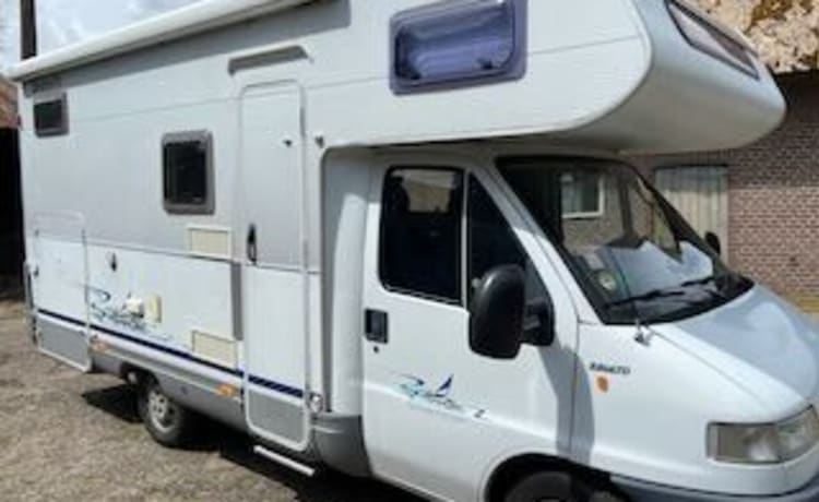 Bessie – Gezellige, degelijke camper 