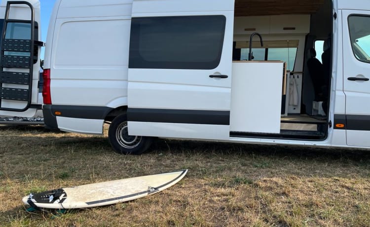 Bus de camping-car spacieux et branché !