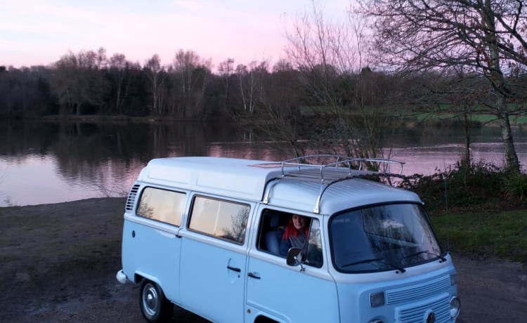 Skye – 2011 VW T2 zeldzame STUURBEKRACHTIGING en moderne betrouwbaarheid