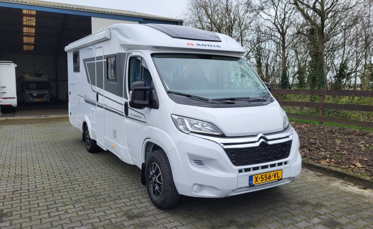 Compact DL – Zeer mooie en compacte camper (212 breed) nieuw van febr. 2024