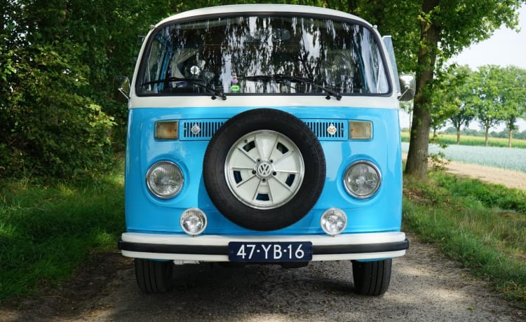 da's Toppy – 2p Volkswagen T2 B campervan uit 1977