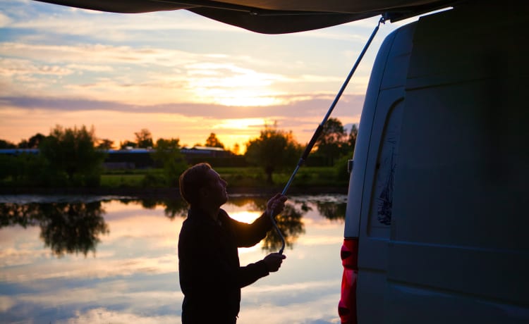 Second love: een camper om verliefd op te worden! – Stimmungsvoller, abenteuerlicher Volkswagen Crafter