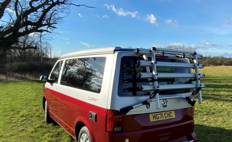 Hugo – Beautiful VW California Campervan 