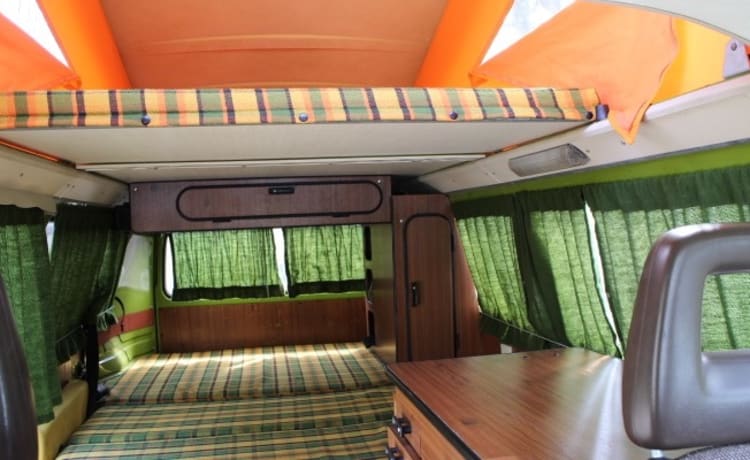 Westfalia – Prachtige Klassieke Camper Te Huur! Oldtimer VW Busje huren - T2 Westfalia