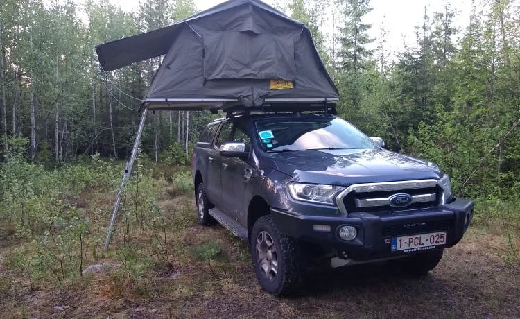 Ford Ranger met daktent voor 3 tot 4 personen