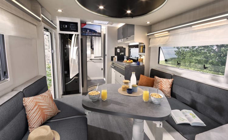 4p Chausson semi-integrated uit 2024