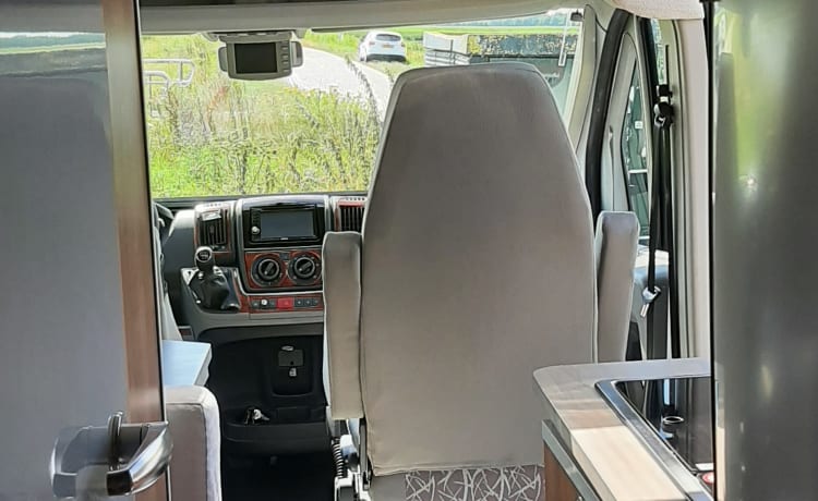 Travelcar – Schöner cooler moderner 2-Personen-Wohnmobilbus