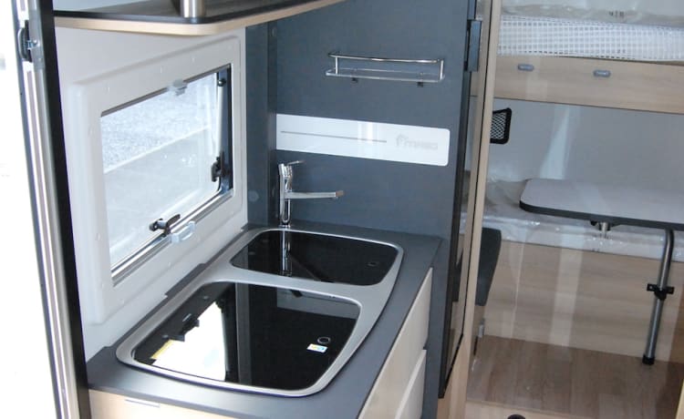 Itineo CS 600: The ideal compact family integral motorhome!