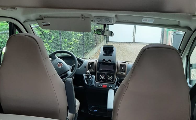 Luxueuze nieuwe mobilhome te huur - 4 slaapplaatsen - Rijbewijs B