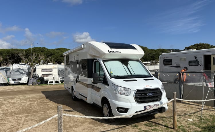 Neuer Benimar Cocoon 463, 2023, 170 PS Diesel, manuell, 5 Personen.