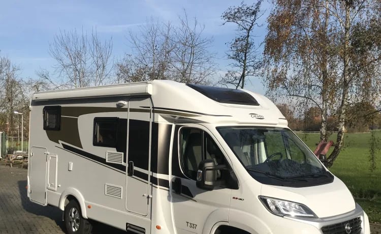 Camping-car Carado neuf modèle 2022 (usine Hymer) Type T337 à louer 