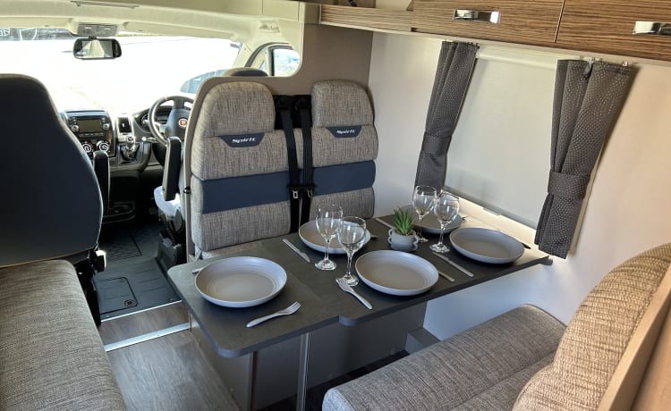 swift spirit concept  – 6 Berth Swift Spirit Concept-verzekering inbegrepen in de prijs