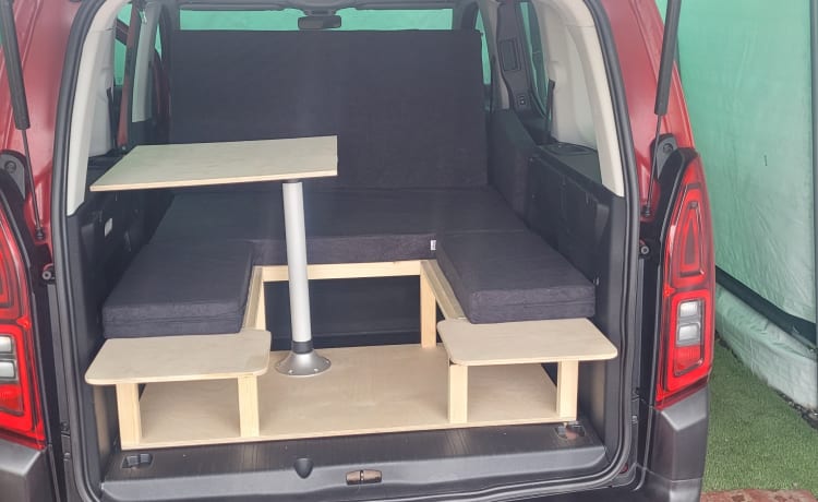 biju 1 – volkswagen caddy micro camper voor 1 of 2 personen