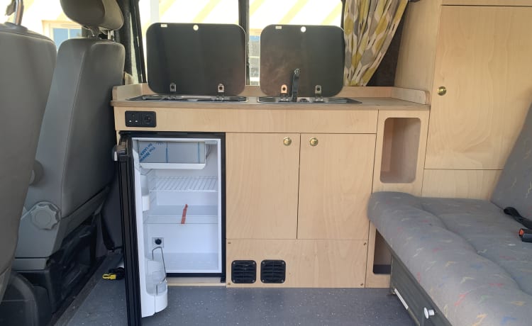 Bertha – 4 berth Volkswagen bus 