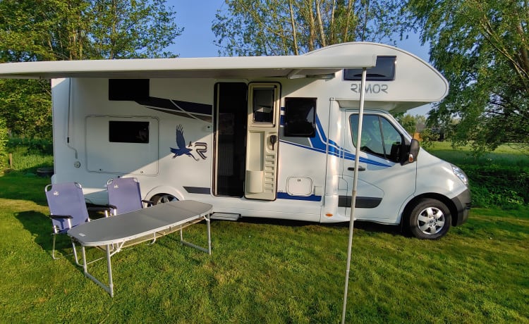 camping-car familial spacieux pour 6 personnes