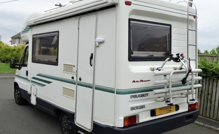 Polly – 5 berth Peugeot alcove from 1999