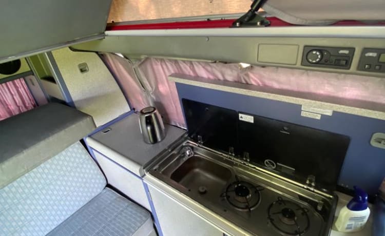  Bullie – Camping-car VW T4 avec toit relevable