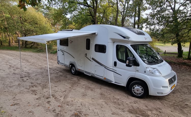 STARLIGHT Traveller – Stijlvol uitgeruste en comfortabele camper om met het gezin op reis te gaan