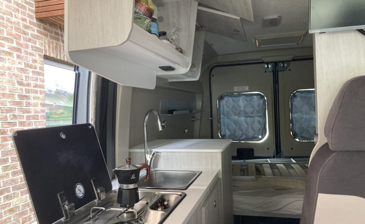 Suzy – Camperbus automaat 4p wacht op jouw avonturen!