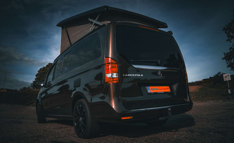 NOVACAMPER  – Ontdek het Ultieme Reisgenot met Onze Luxe Mercedes Camperbus!