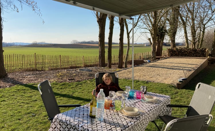 Droom op wielen! – Luxe family camper met zeer grote leefruimte