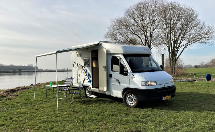 2 persoons Dethleffs compact camper