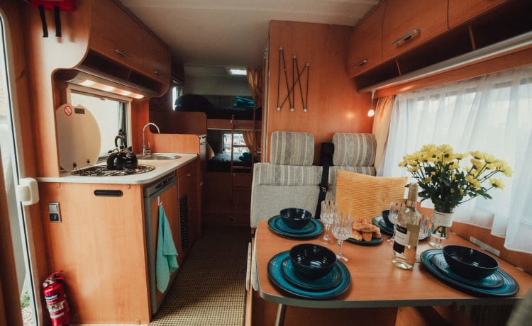 Alcôve familiale Hymer 6 couchages de 2007